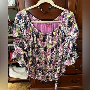 NWOT Vince Camuto Pink and Purple Ruffled 3/4 Sleeve Blouse